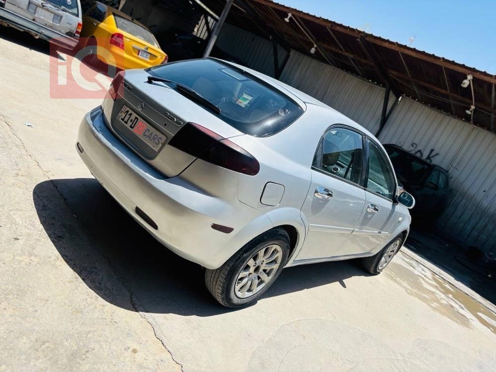 سوزوكي رينو